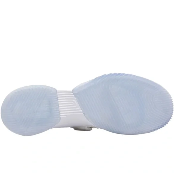 The Nike LeBron Soldier 12 - Picture 3 of 5